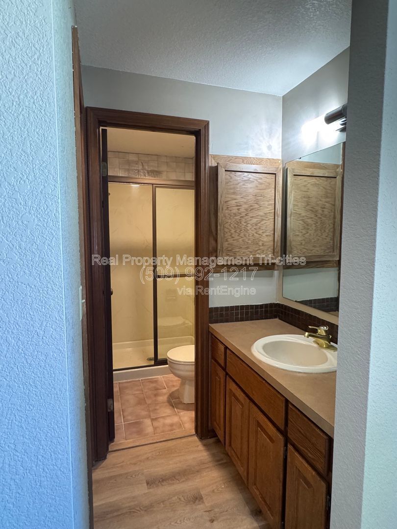 Gallery Image 14