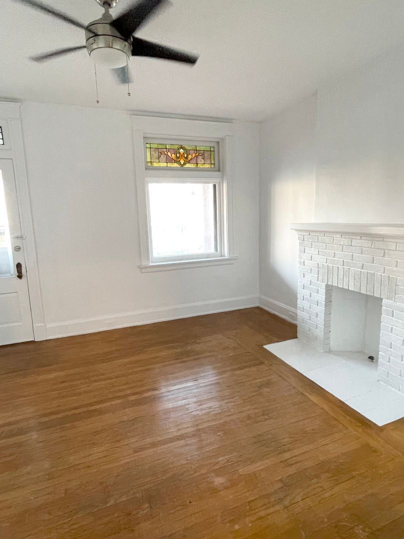 Gallery Image 16