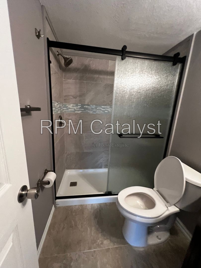 Gallery Image 16