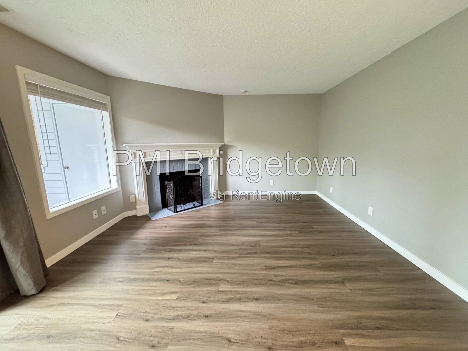 Gallery Image 0