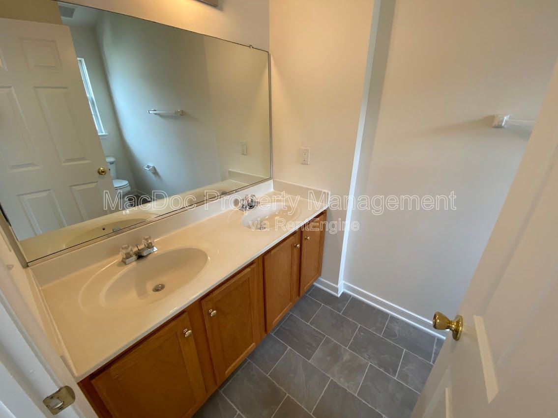 Gallery Image 16