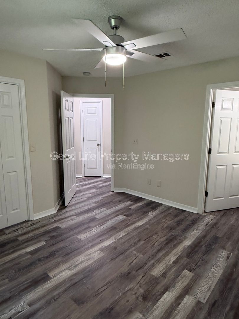 Gallery Image 14