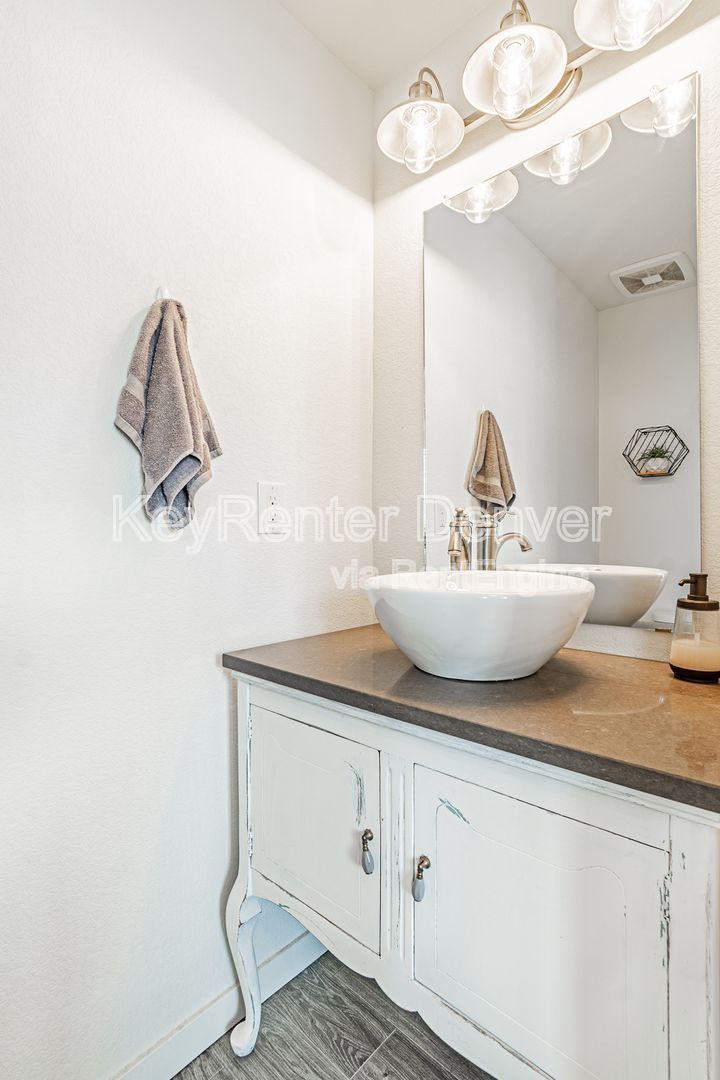 Gallery Image 17