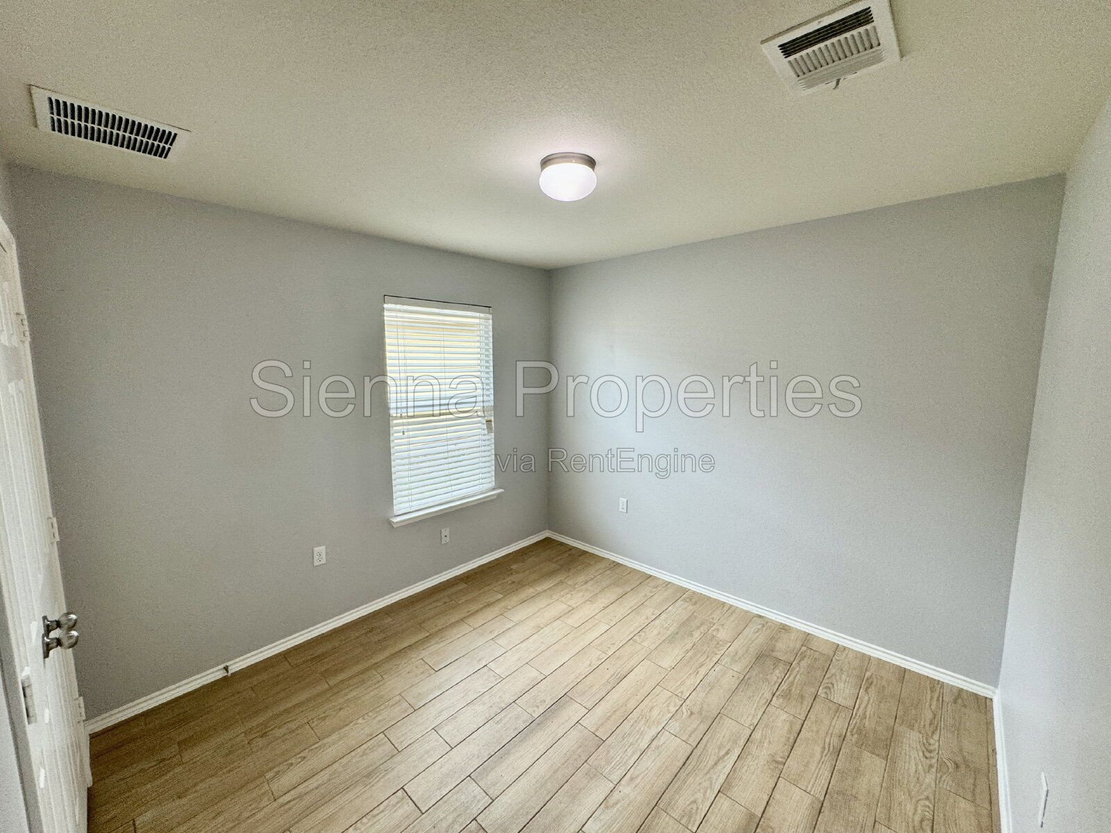 Gallery Image 16