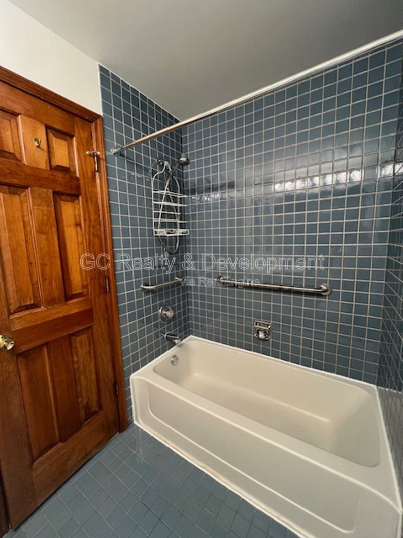 Gallery Image 17