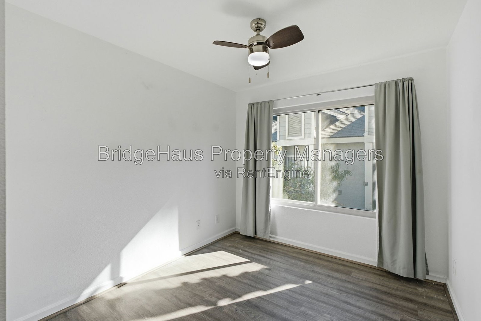 Gallery Image 19