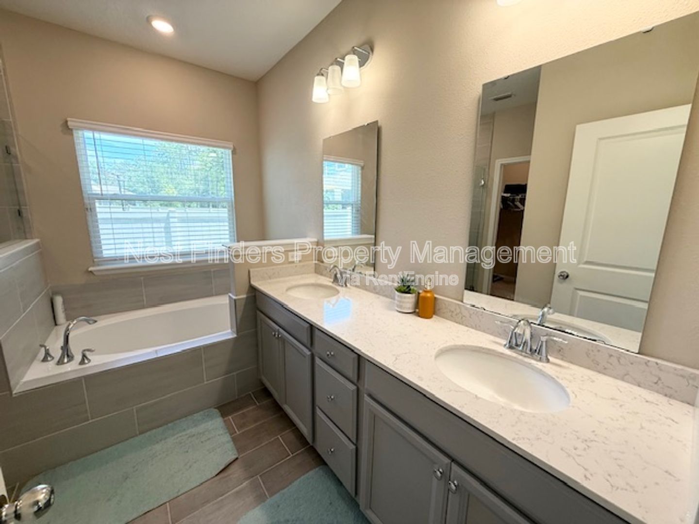 Gallery Image 17