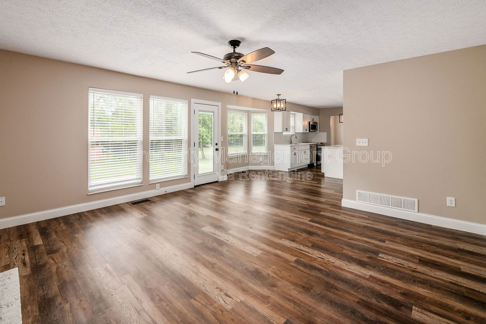 Gallery Image 17