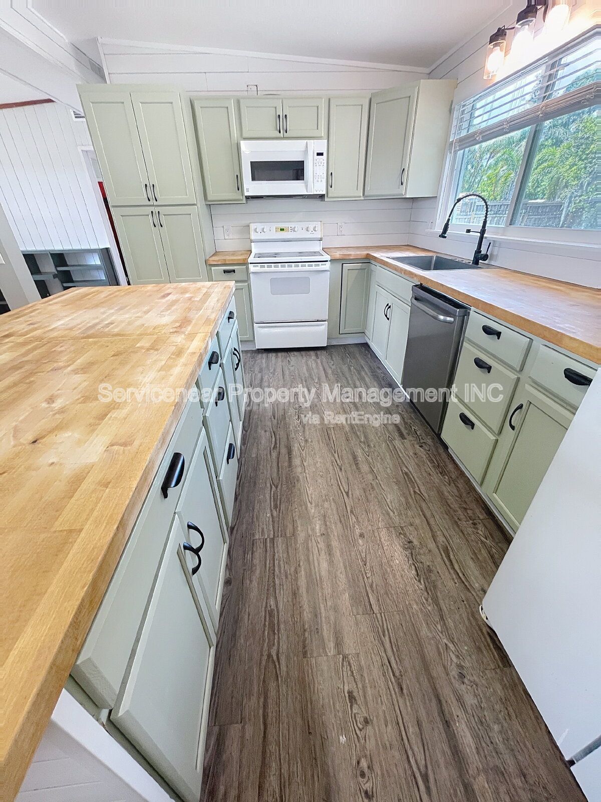 Gallery Image 14