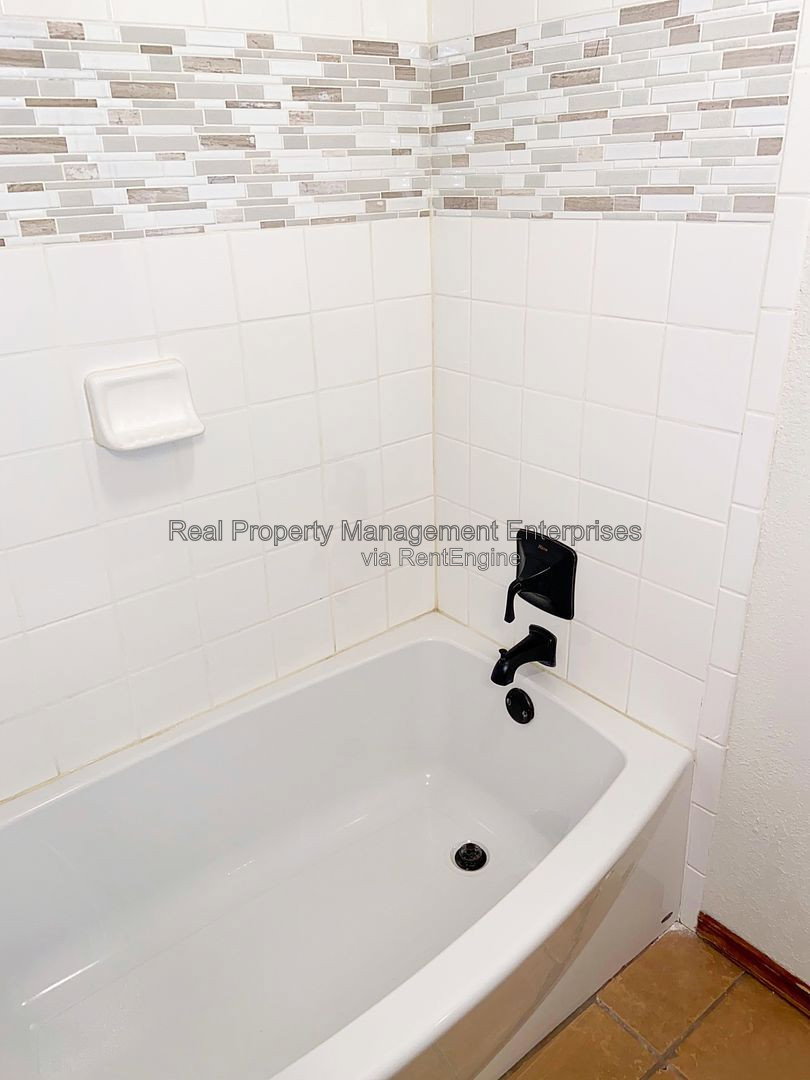 Gallery Image 38