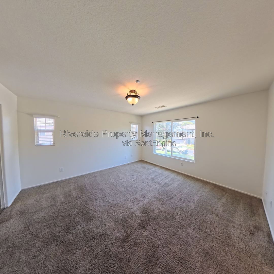 Gallery Image 16
