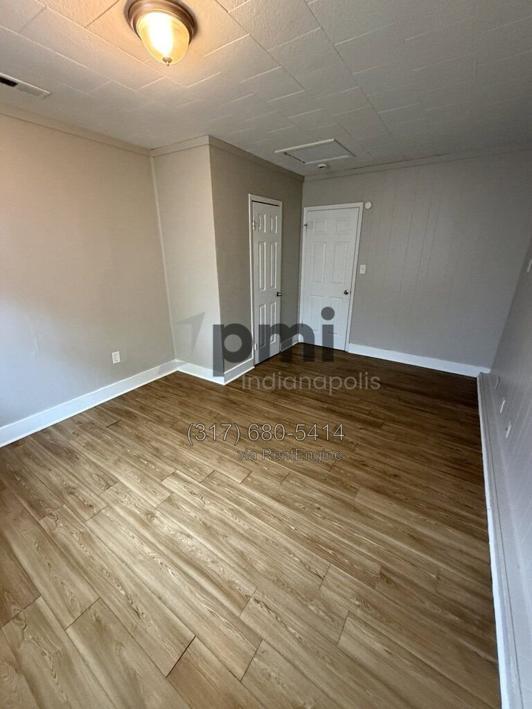 Gallery Image 16