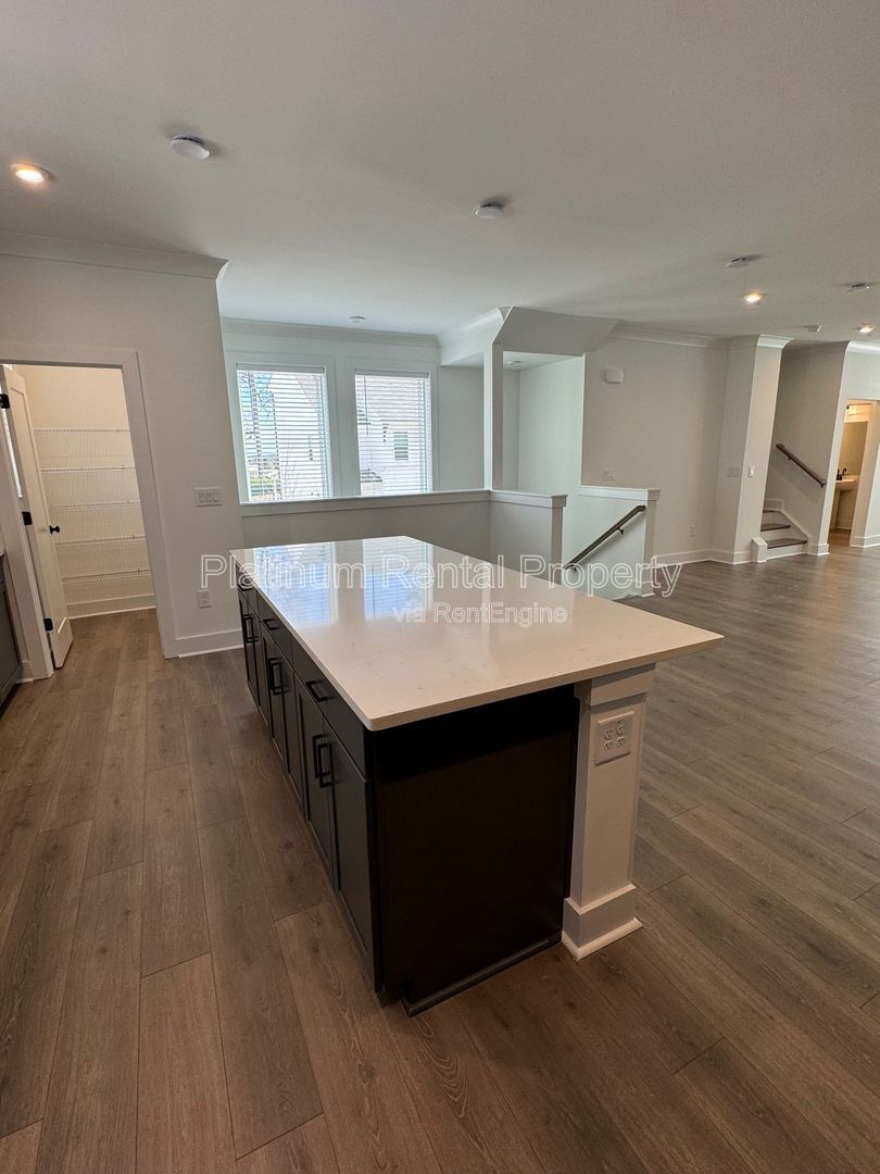 Gallery Image 13