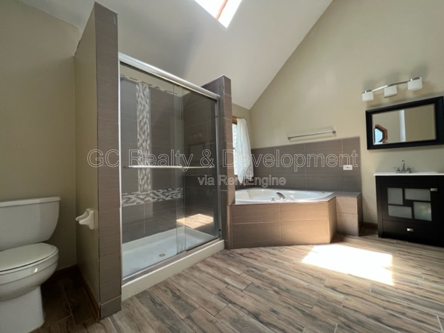 Gallery Image 16
