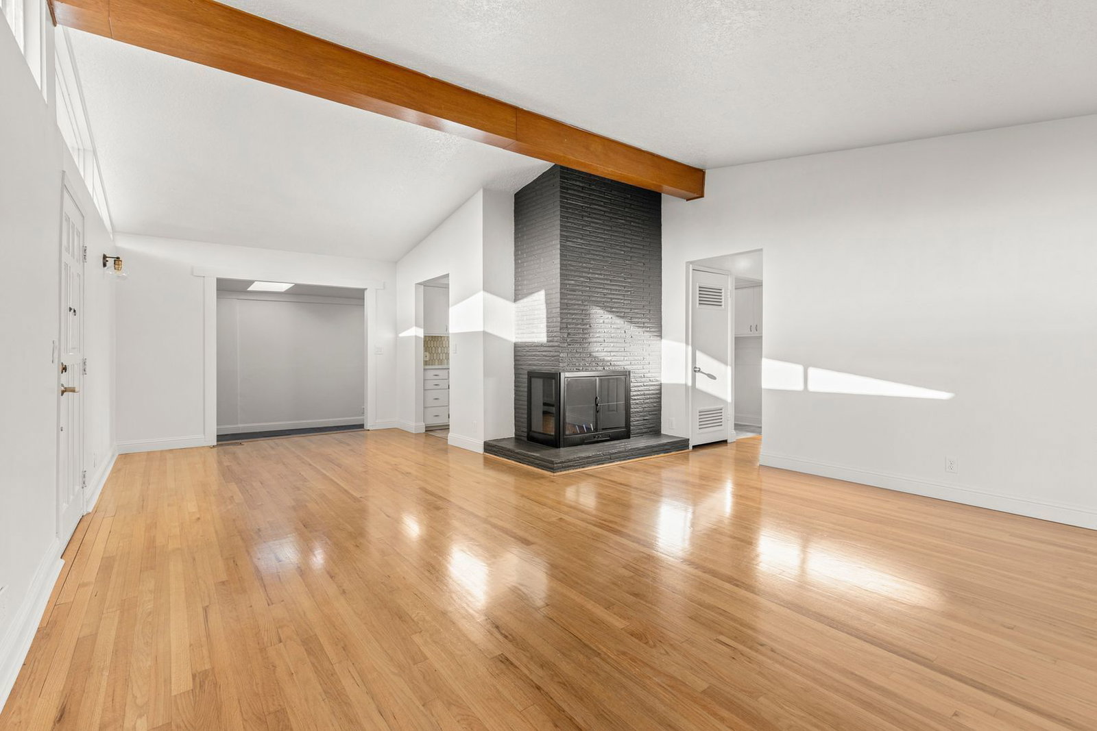 Gallery Image 0