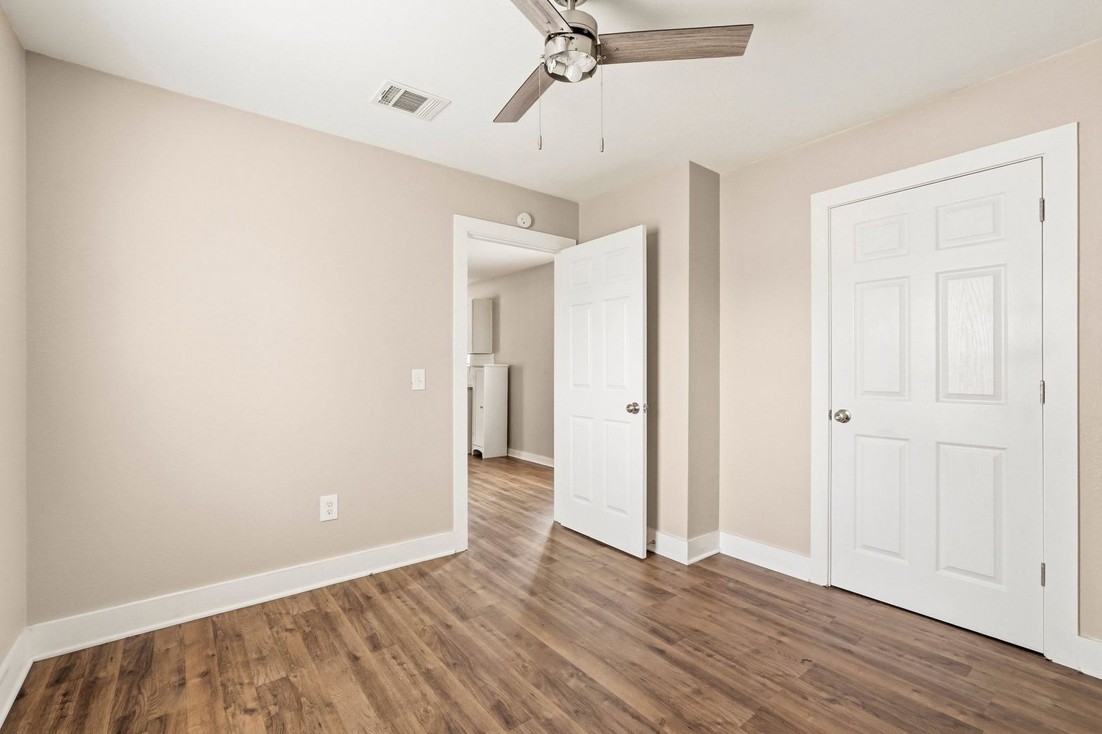 Gallery Image 18