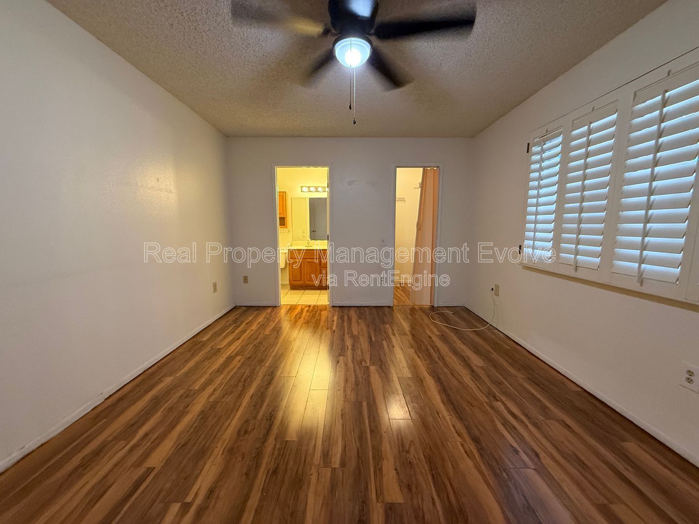 Gallery Image 16