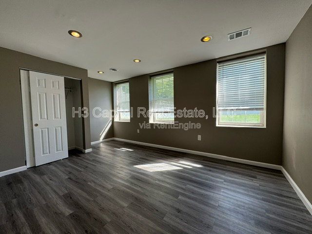 Gallery Image 27