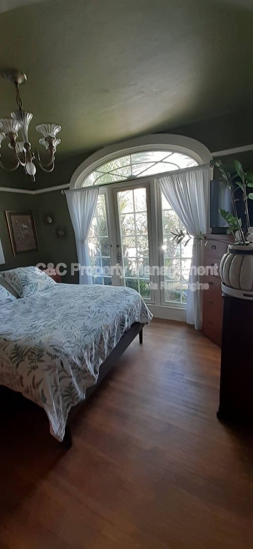 Gallery Image 12