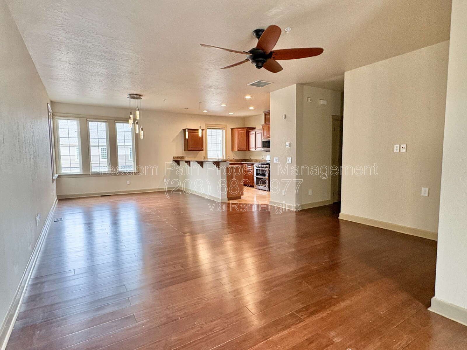 Gallery Image 0