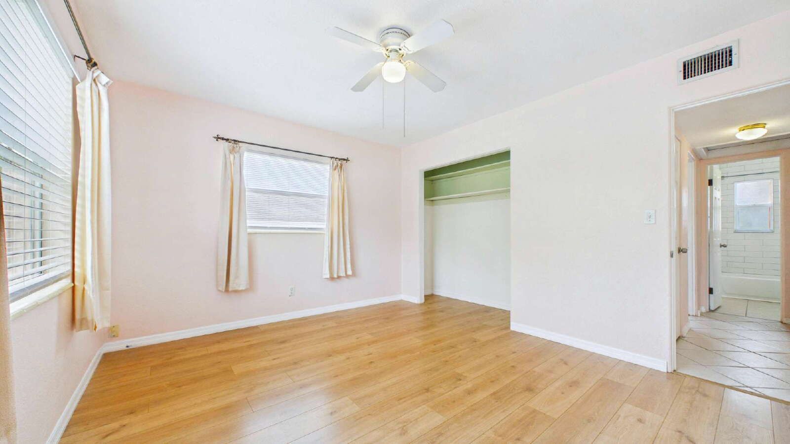 Gallery Image 19