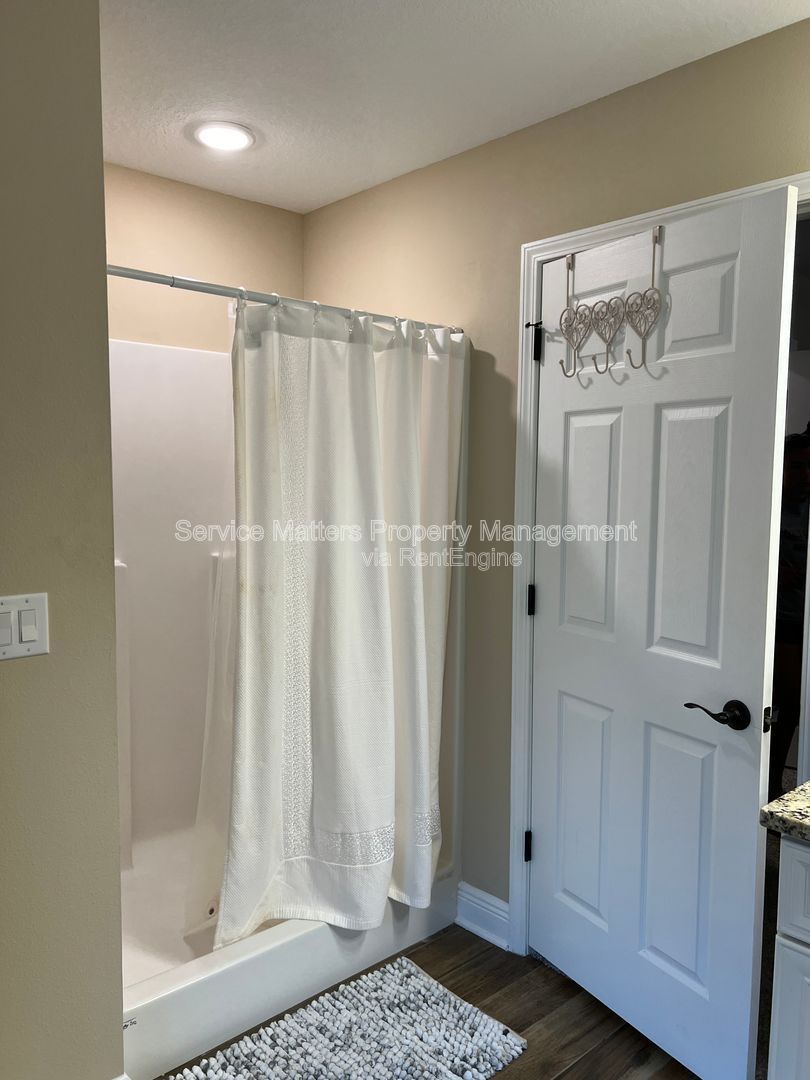 Gallery Image 16