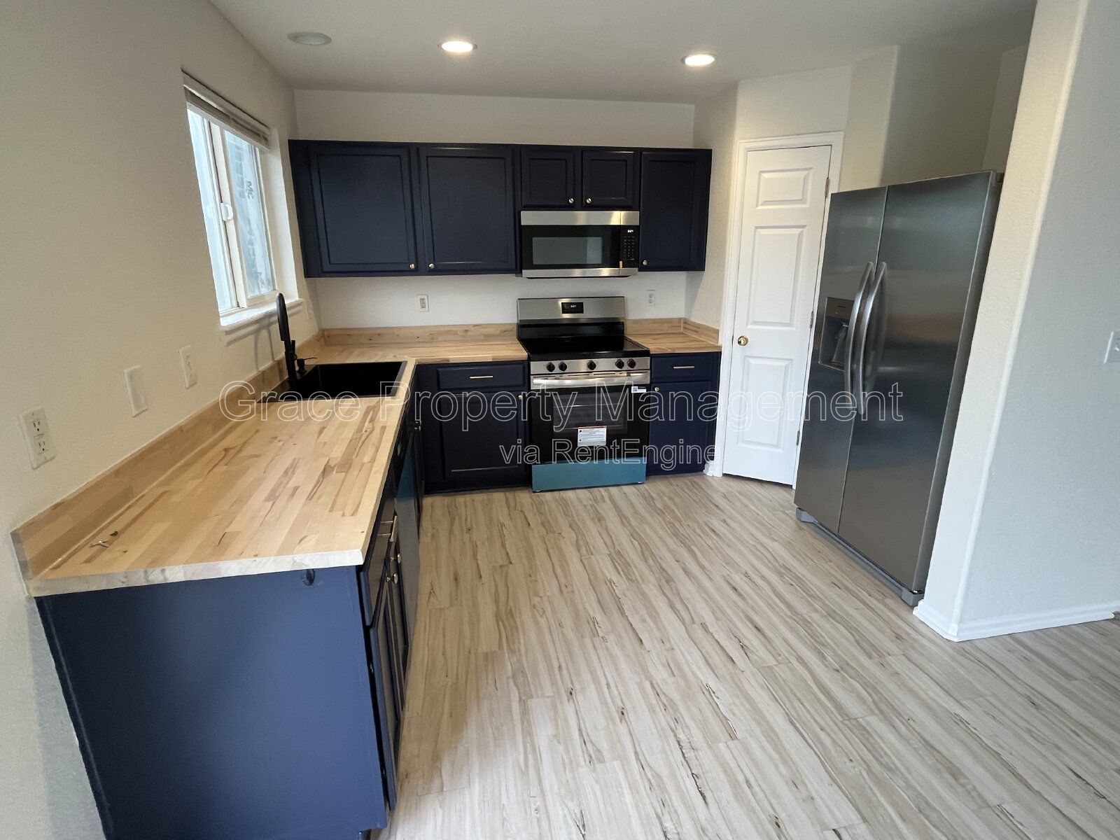 Gallery Image 14