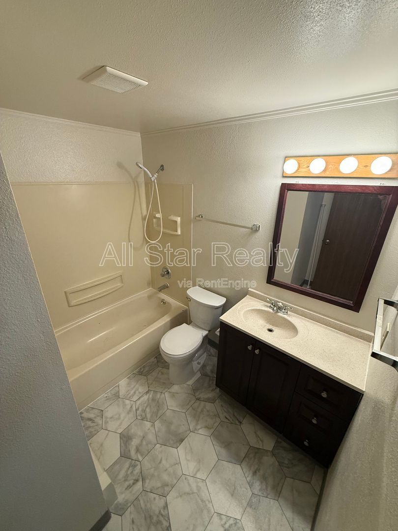Gallery Image 19