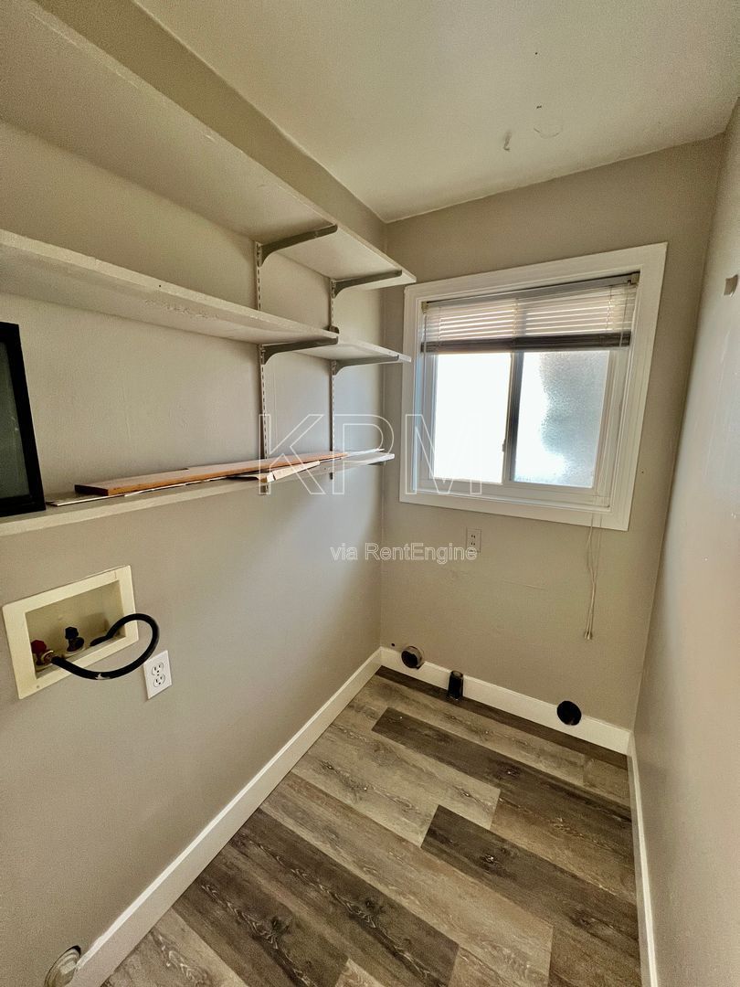Gallery Image 17