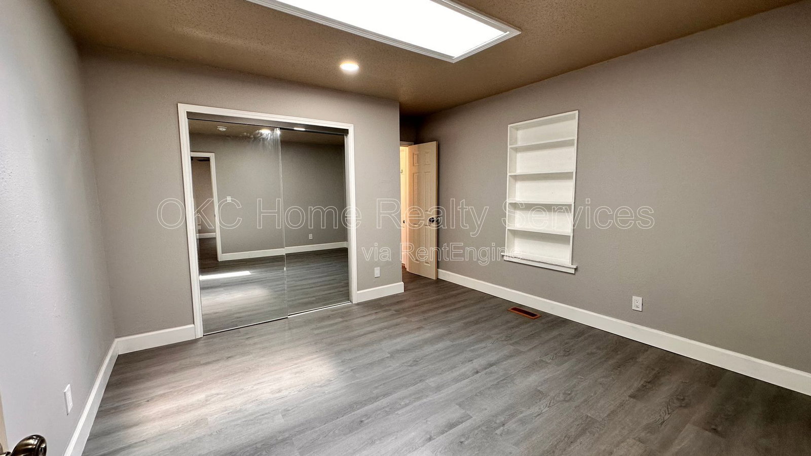 Gallery Image 16