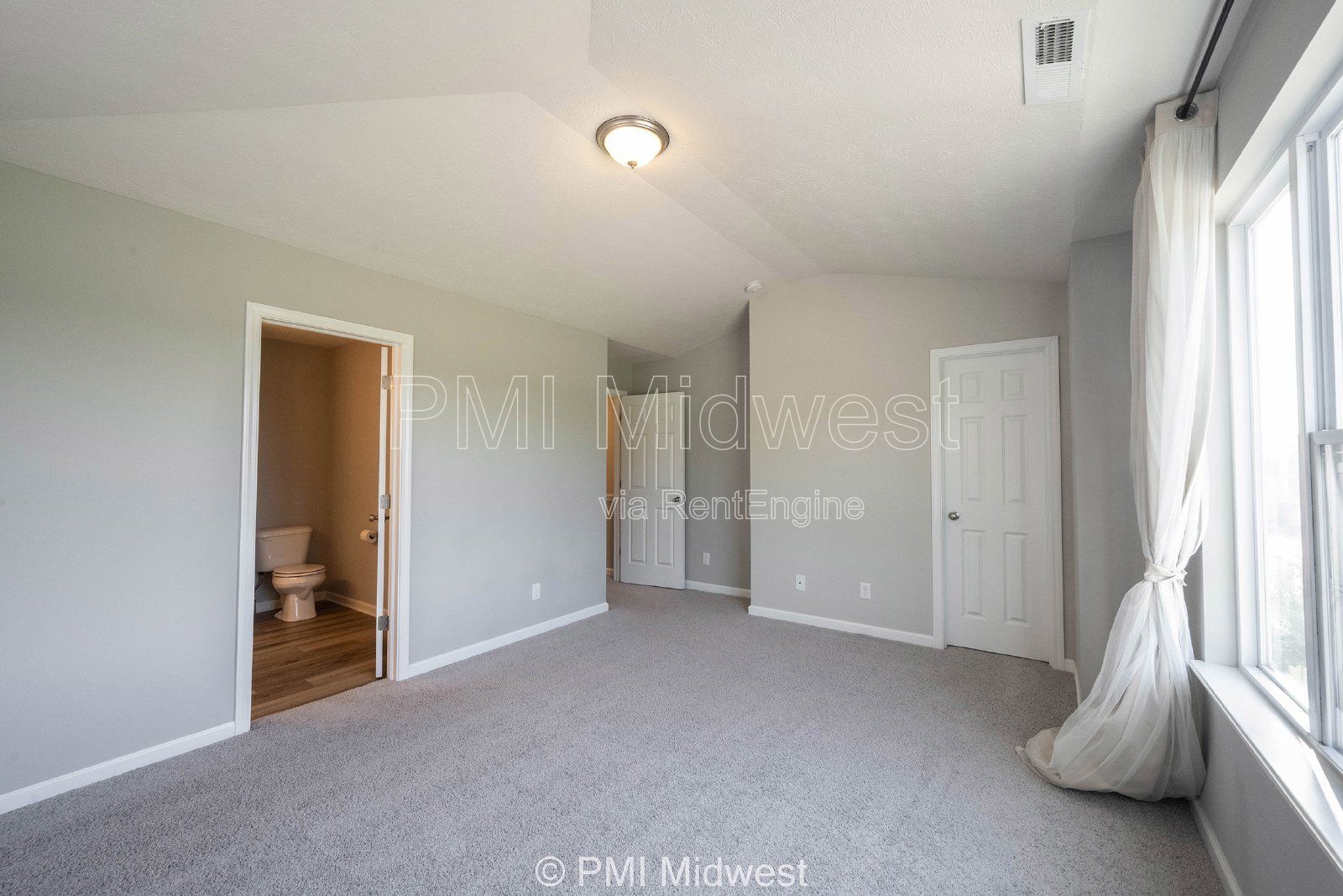 Gallery Image 36