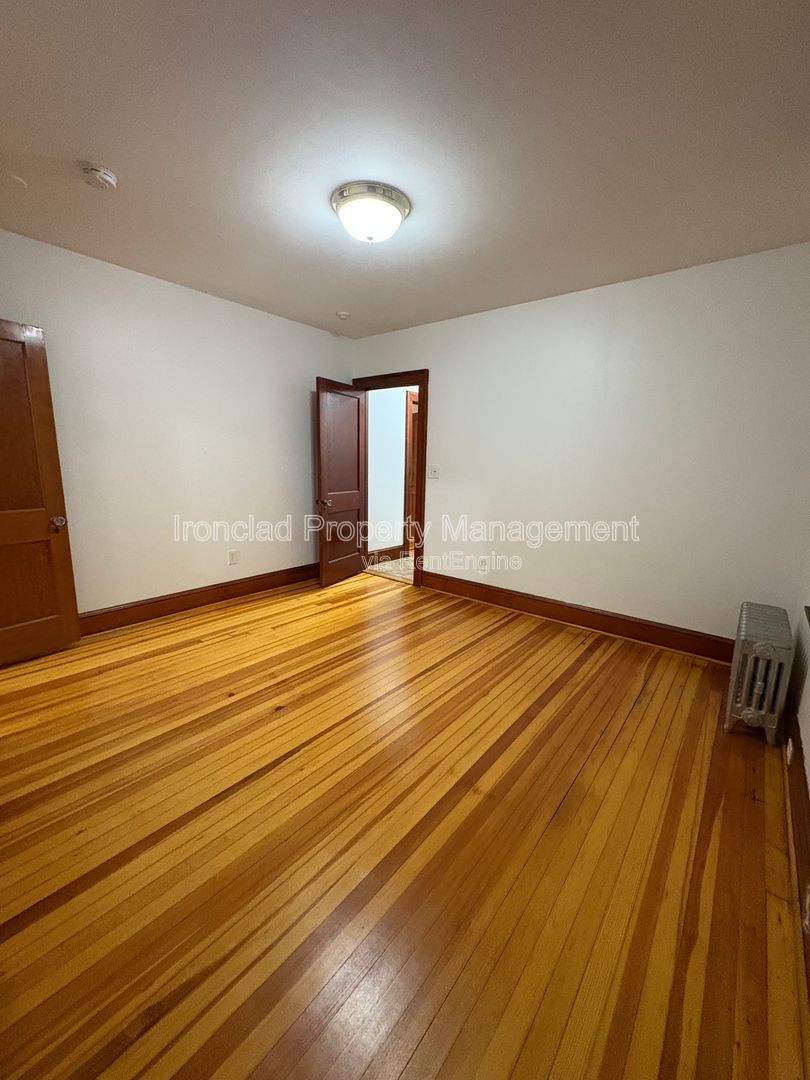 Gallery Image 12