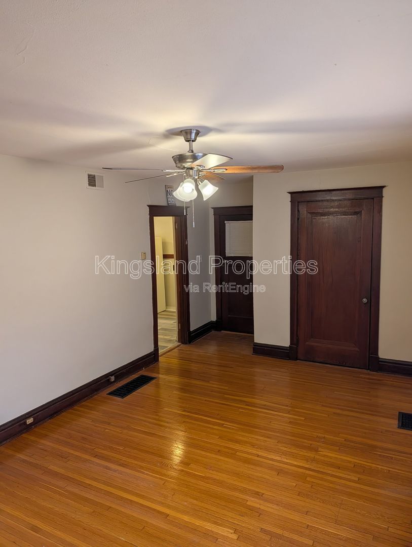 Gallery Image 0