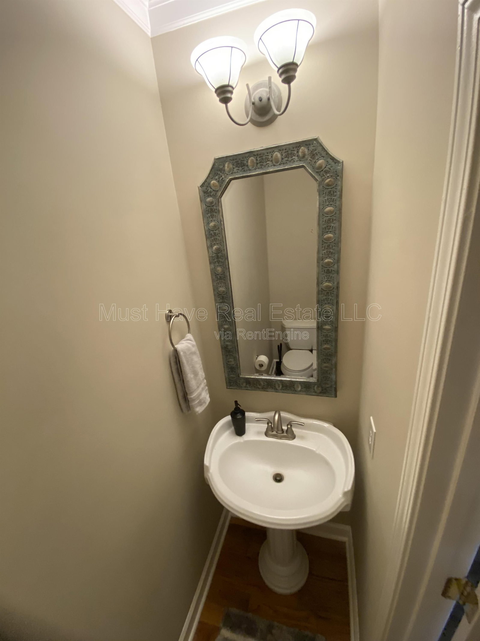 Gallery Image 13