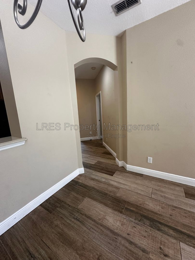 Gallery Image 25