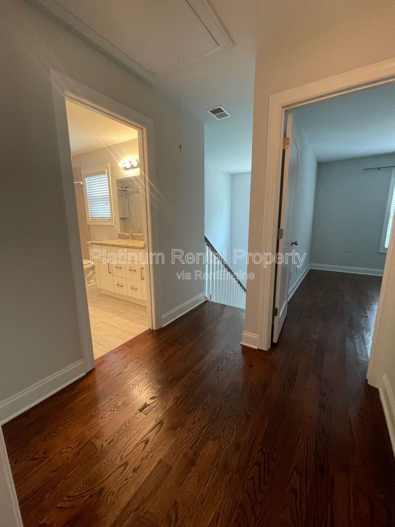Gallery Image 13