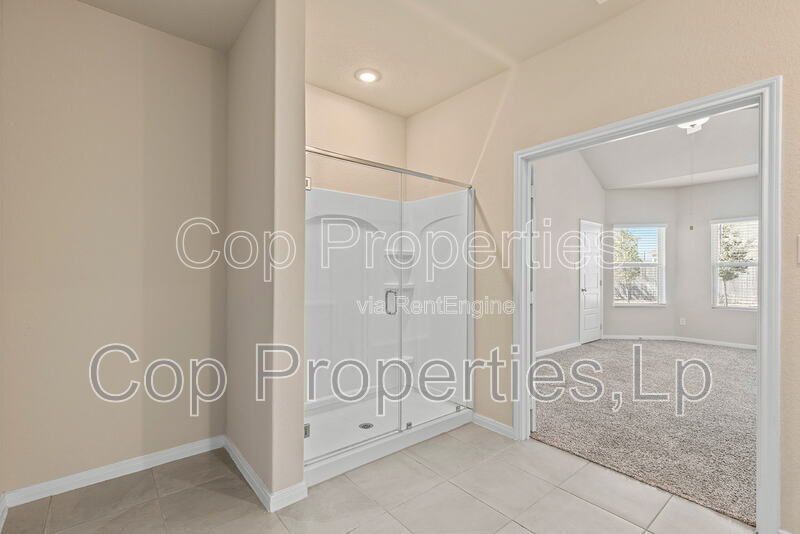 Gallery Image 29