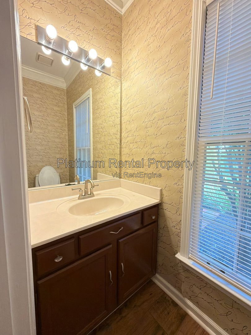 Gallery Image 14