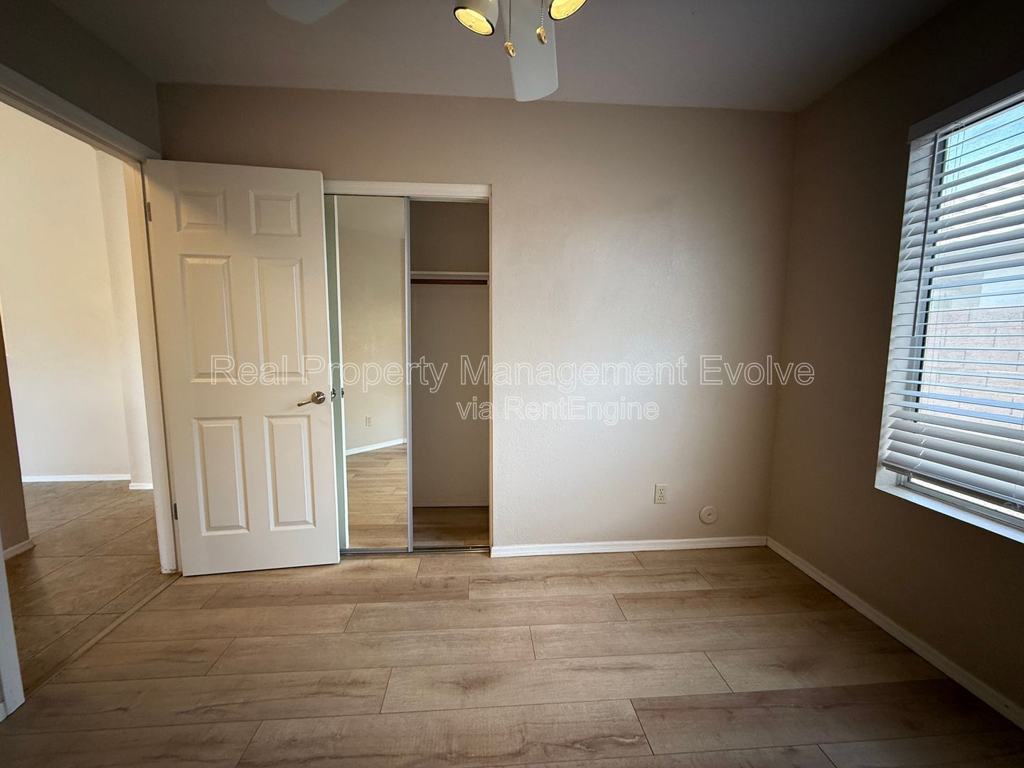 Gallery Image 18