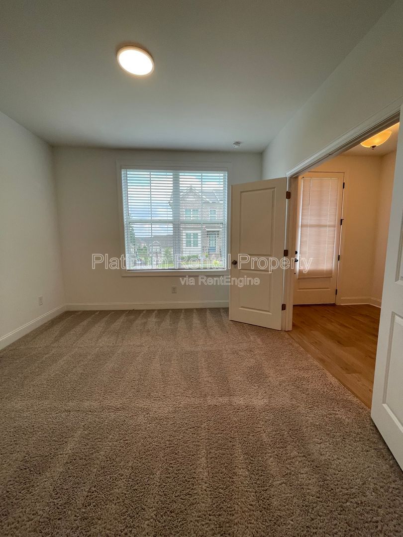 Gallery Image 63