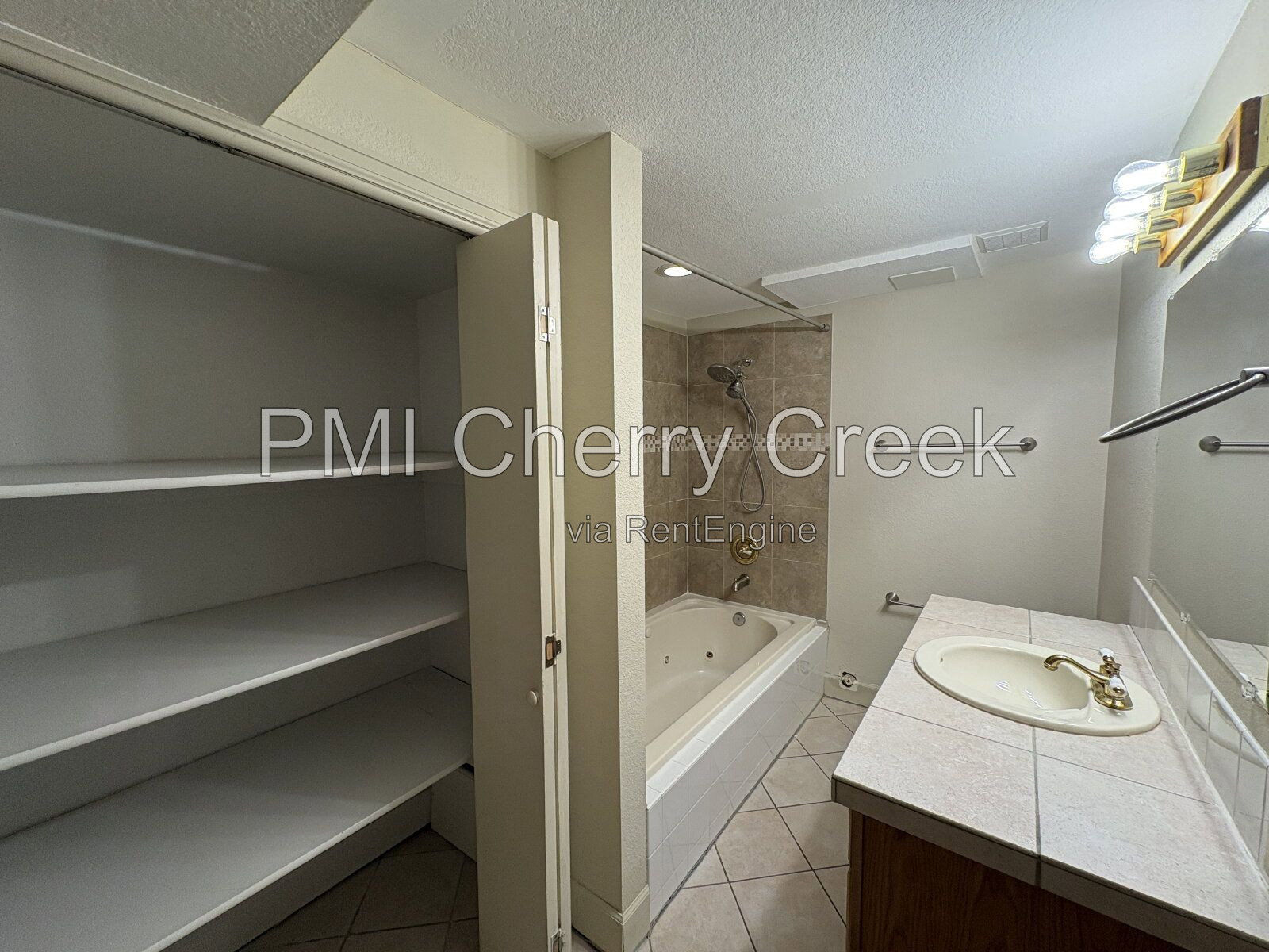 Gallery Image 39