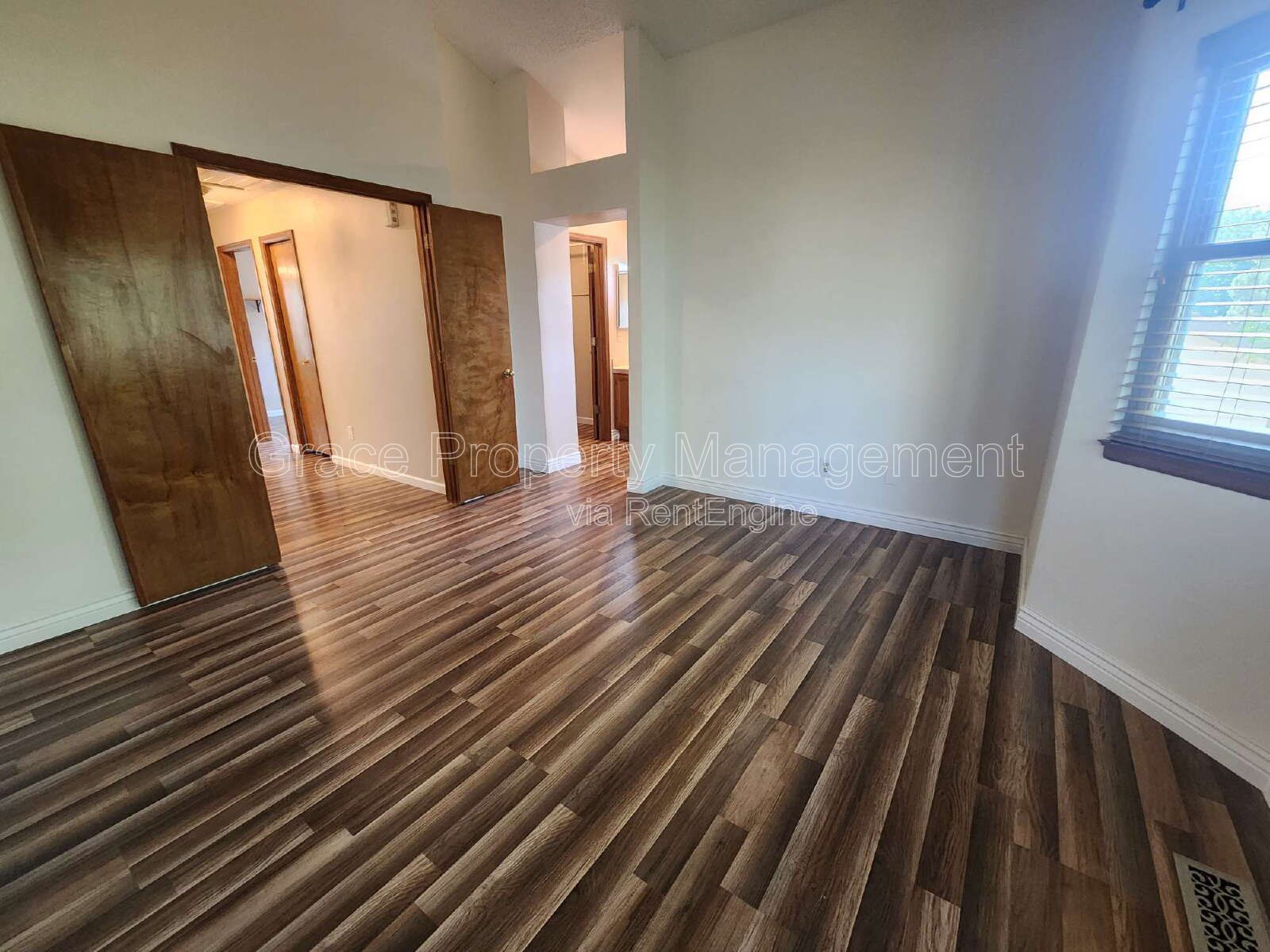Gallery Image 16
