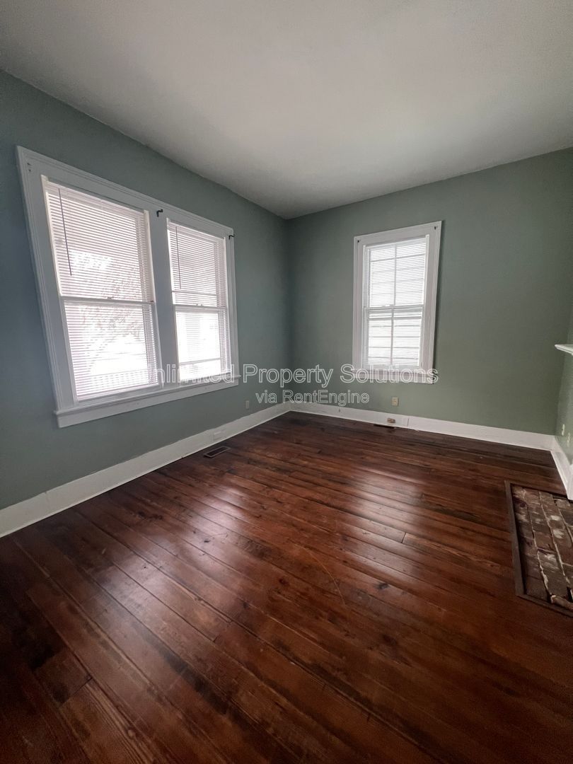 Gallery Image 0
