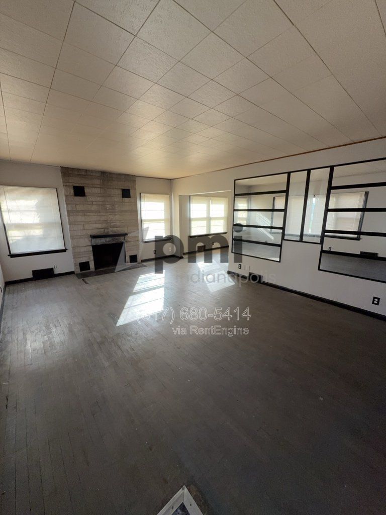 Gallery Image 16
