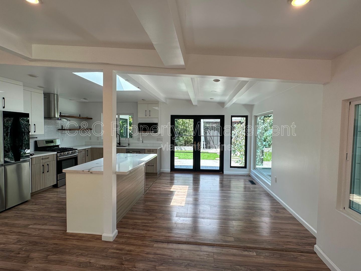 Gallery Image 0