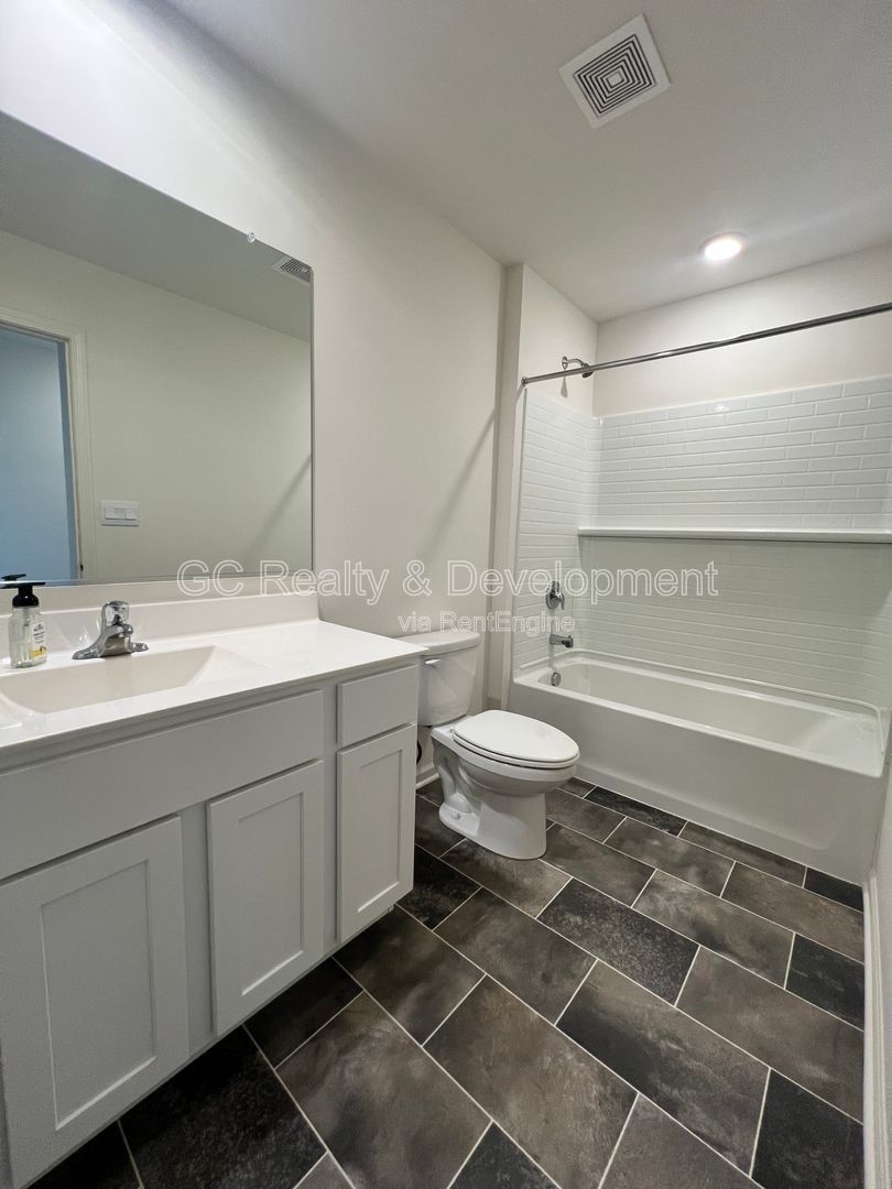 Gallery Image 17