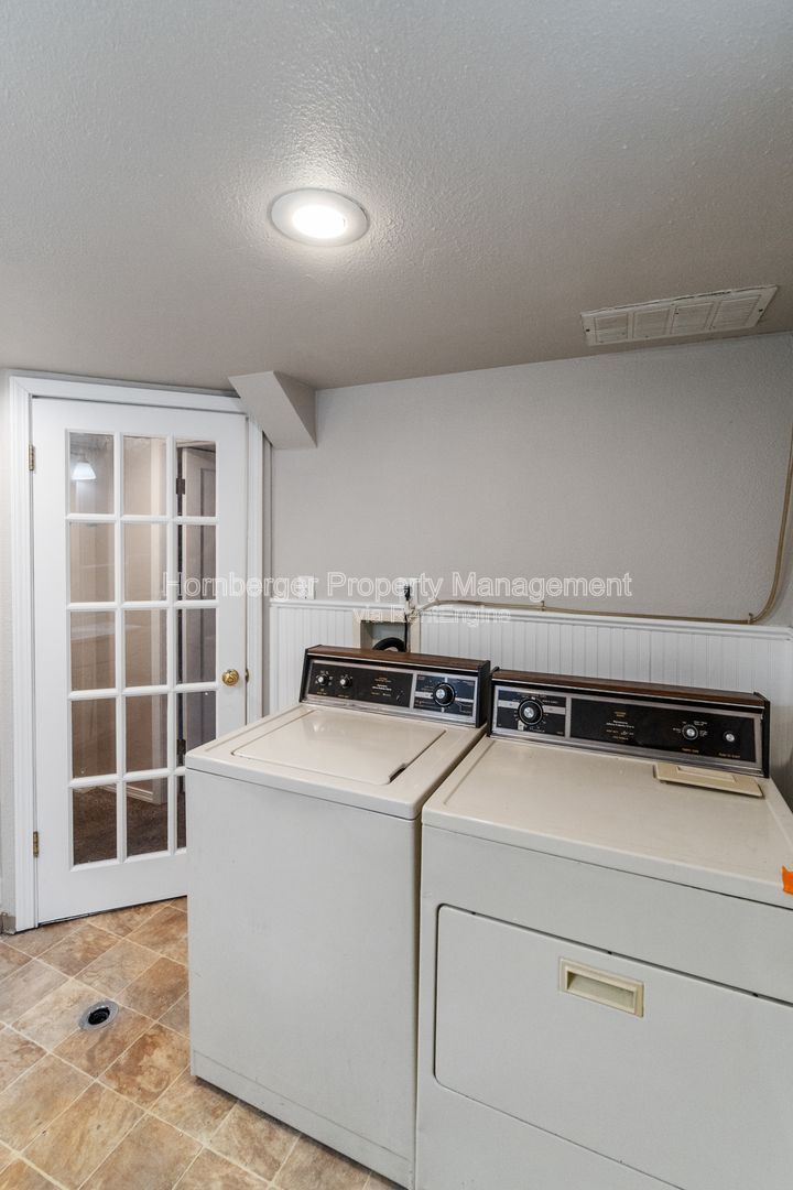 Gallery Image 15