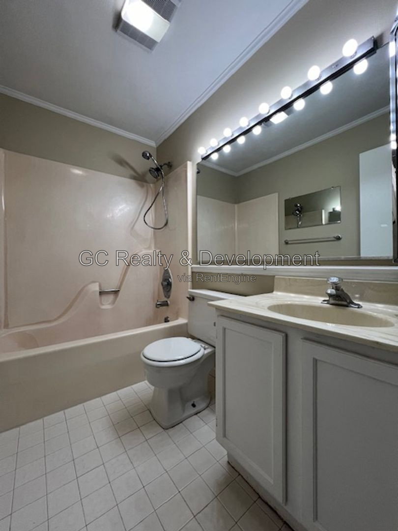 Gallery Image 17