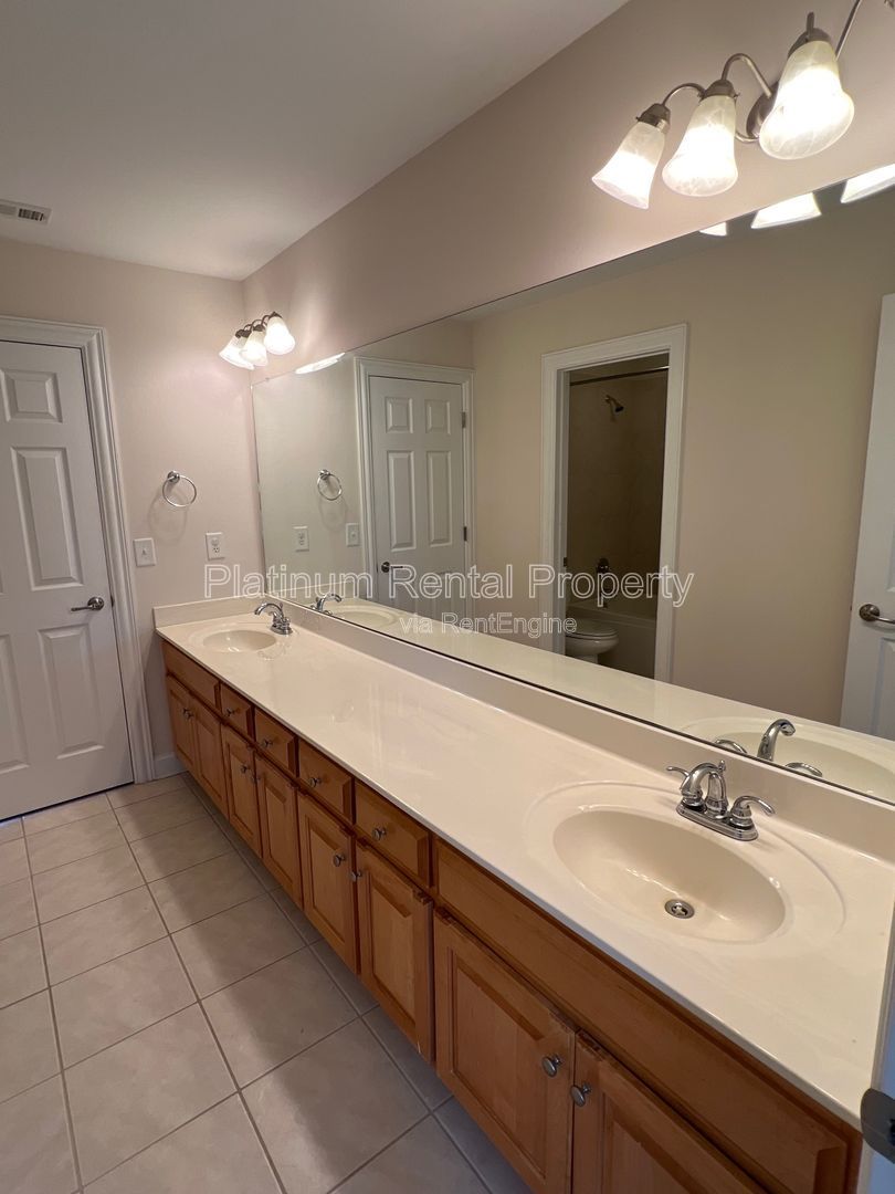 Gallery Image 34