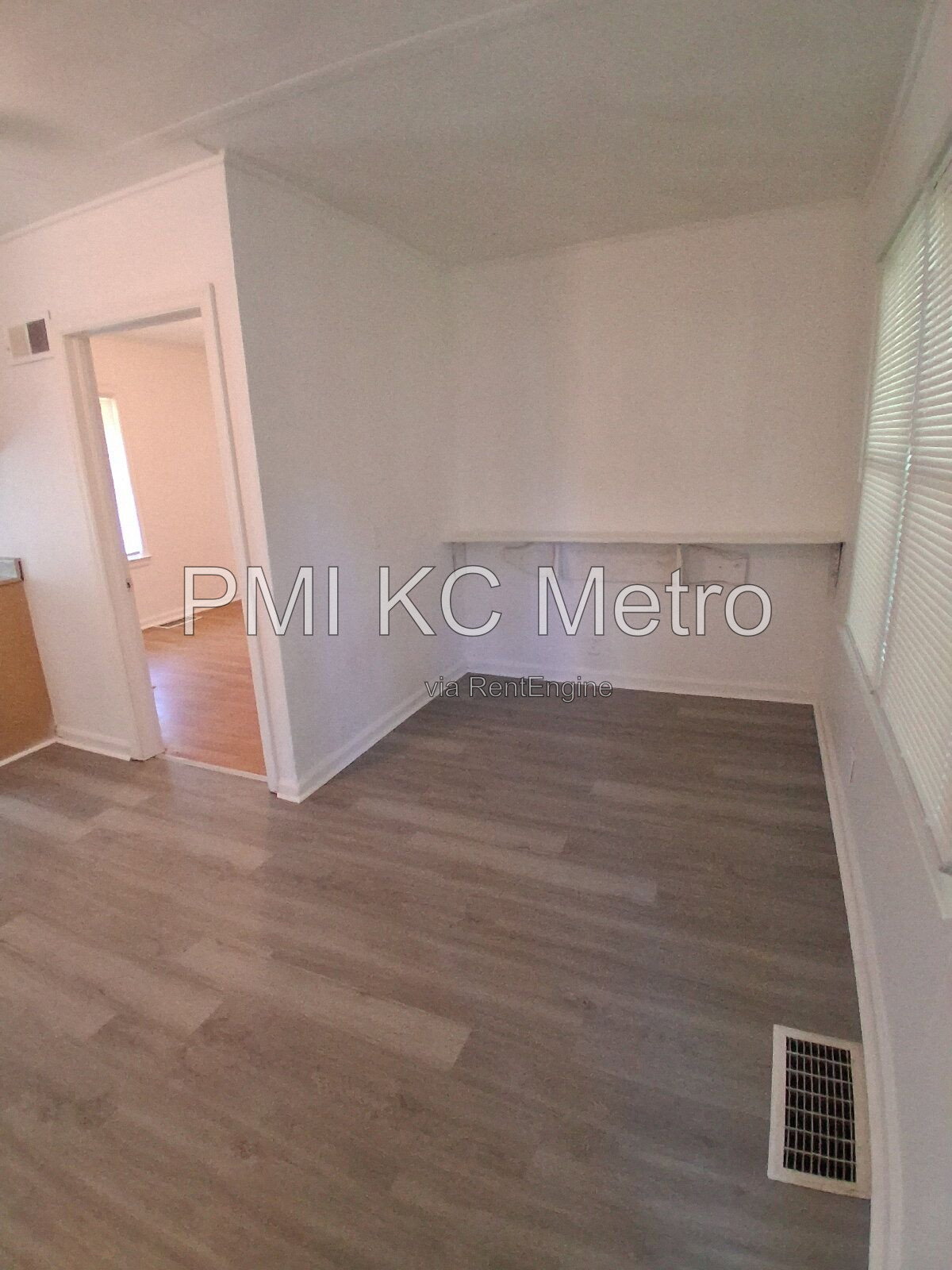 Gallery Image 0